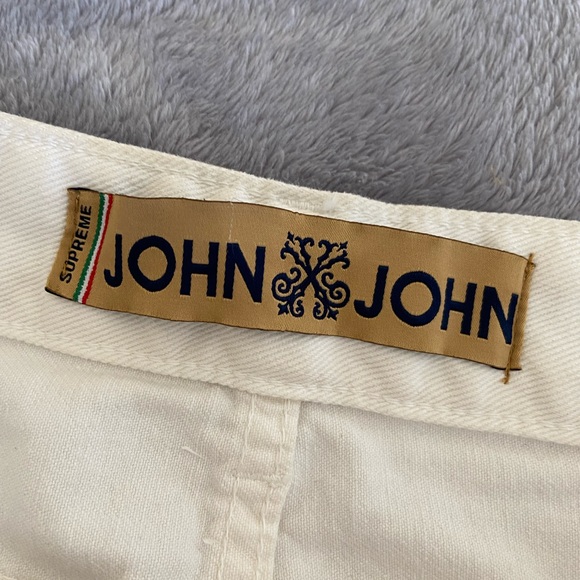 White jean skirt. - Picture 12 of 12